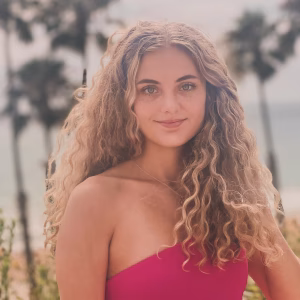 Samantha Boubel - Project Casting Gallery Image 4 Samantha Boubel - Gallery Image 4