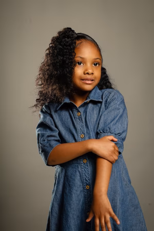 Brianna  Holloway - Gallery Image 3