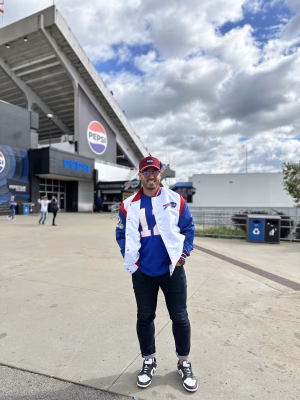 Robert Nieves - Gallery Image 7