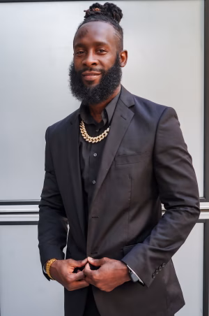 Arneil Brooks - Gallery Image 5