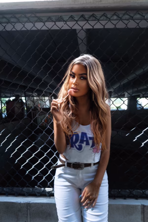 Bianca Gordon - Gallery Image 6